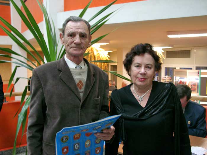 Георгий Куница и его верная супруга Виктория во время ежегодной клубной встречи 22 декабря 2007 года